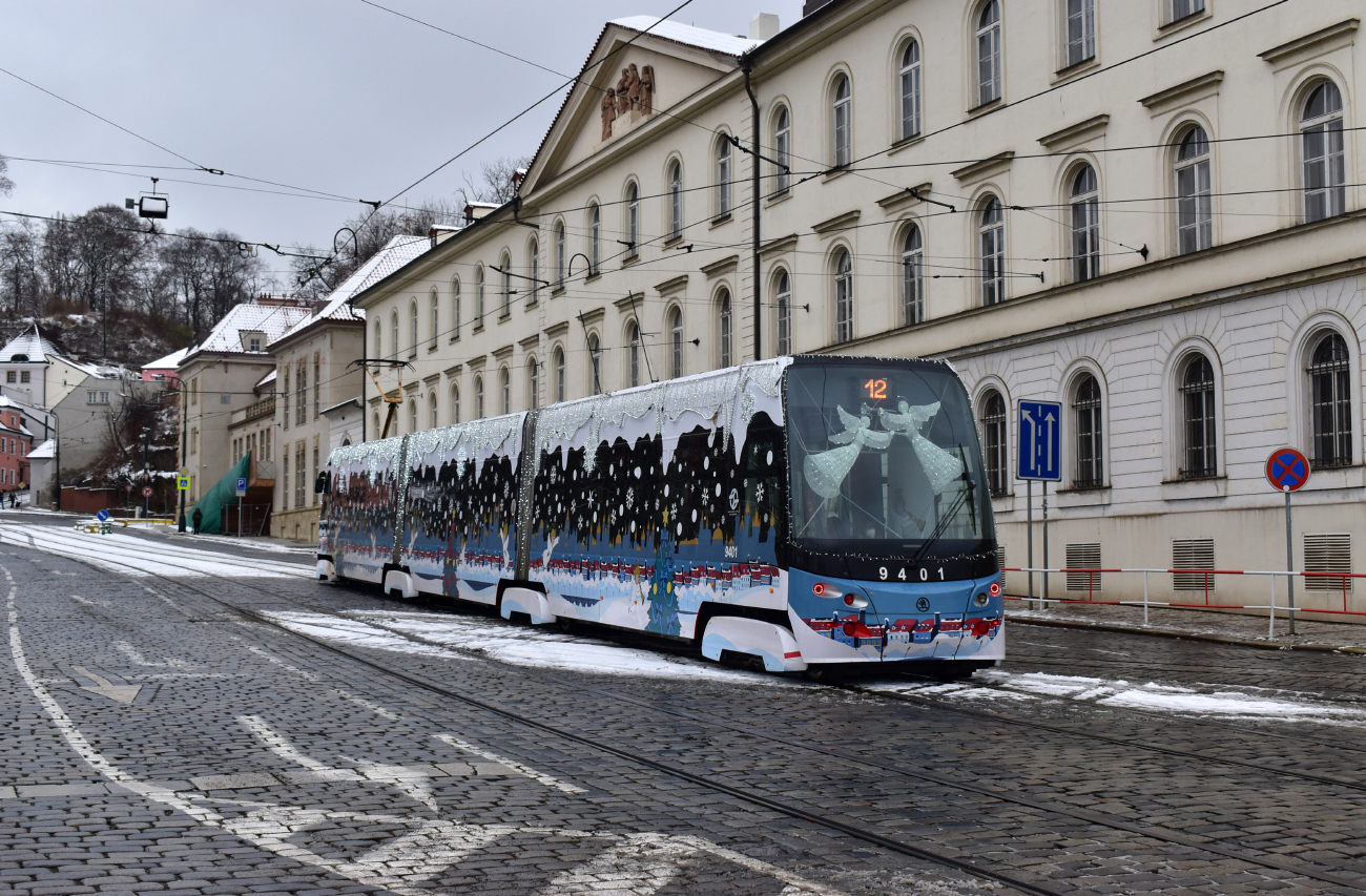 Praha, Škoda 15T6 ForCity Alfa Praha č. 9401; Praha — Vánoční tramvaj
