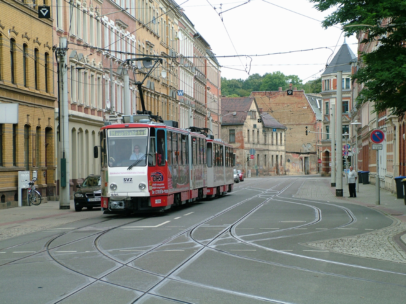Zwickau, Tatra KT4DMC № 935; Zwickau — Tram lines and Infrastructure • Straßenbahnstrecken und Infrastruktur