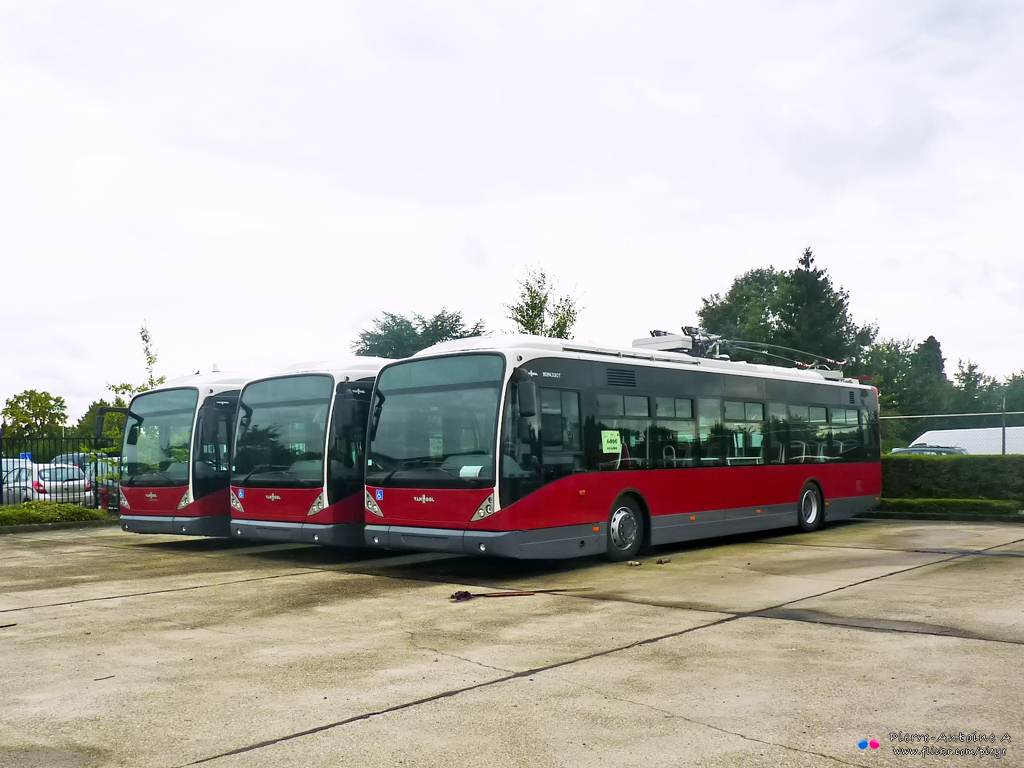 Авеллино, Van Hool A330T № 4; Антверпен — Van Hool (factory)