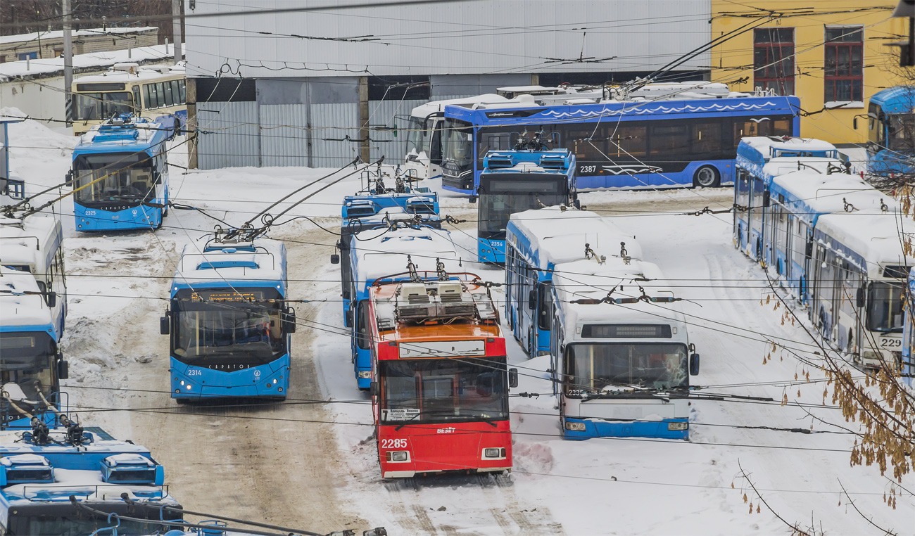 Саратов, БКМ 321 № 2314; Саратов, Тролза-5275.05 «Оптима» № 2285; Саратов, БКМ 321 № 2335; Саратов — Ленинское троллейбусное депо