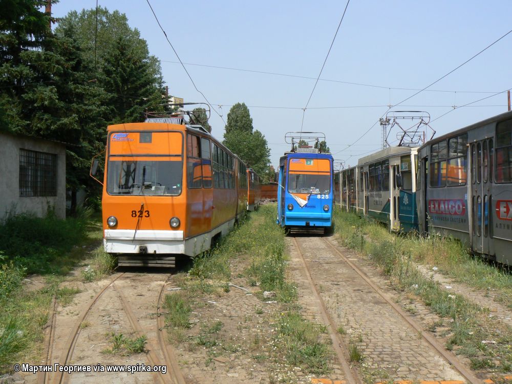 Sofia, T6M-700 № 823; Sofia, T6M-700 № 825; Sofia — Historical — Тramway photos (1990–2010)
