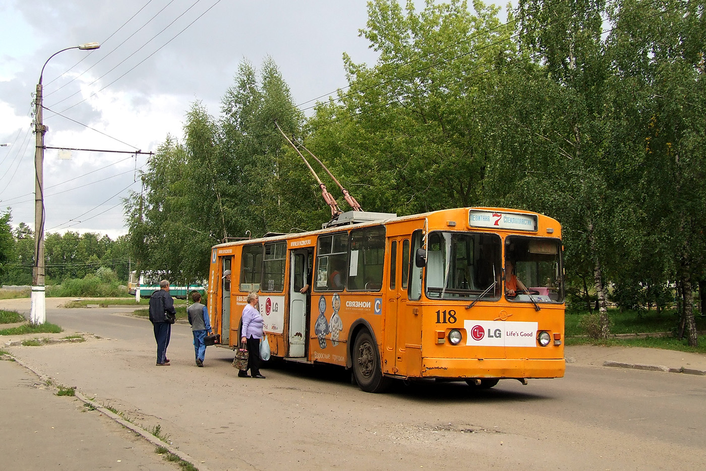 Тверь, ЗиУ-682В-012 [В0А] № 118; Тверь — Тверской троллейбус в начале 2000-х гг. (2002 — 2006 гг.); Тверь — Троллейбусные линии: Московский район (микрорайон "Южный")