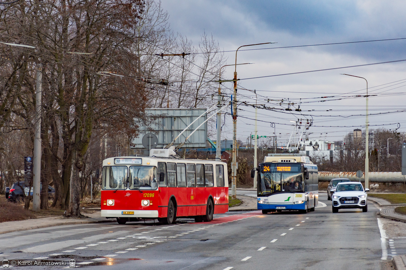 Гдыня, ЗиУ-682В № 12096; Гдыня, Solaris Trollino III 12 M № 3068; Гдыня — 30. Финал Большого Оркестра Праздничной Помощи