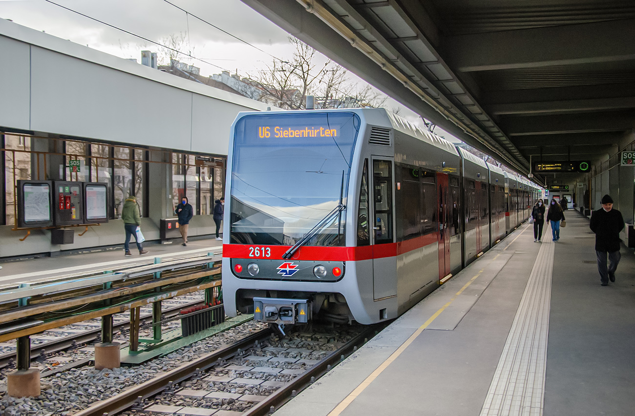 Wien, Bombardier Type T Nr. 2613; Wien — U-Bahn — line U6