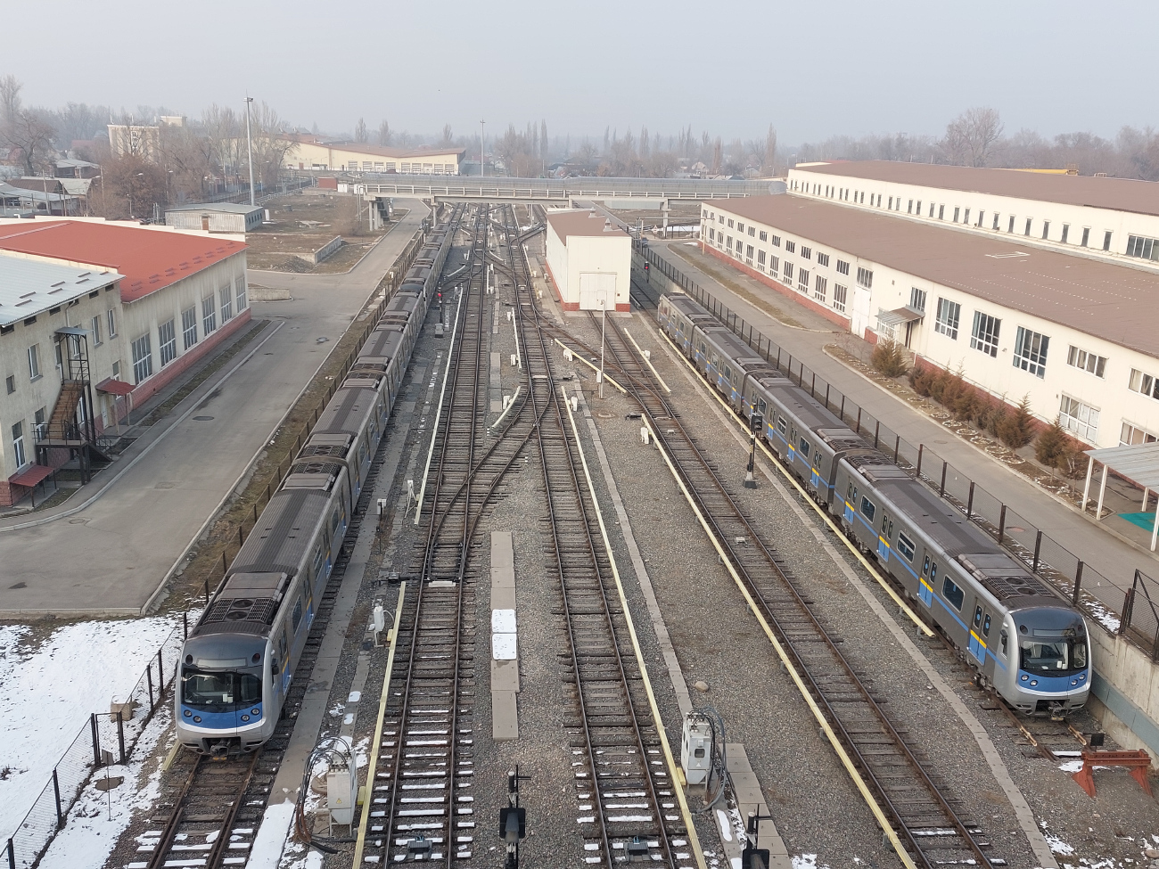 Алматы — Метрополитен — Подвижной состав Hyundai Rotem — Неопознанные вагоны; Алматы — Метрополитен — ТЧ-1 Райымбек