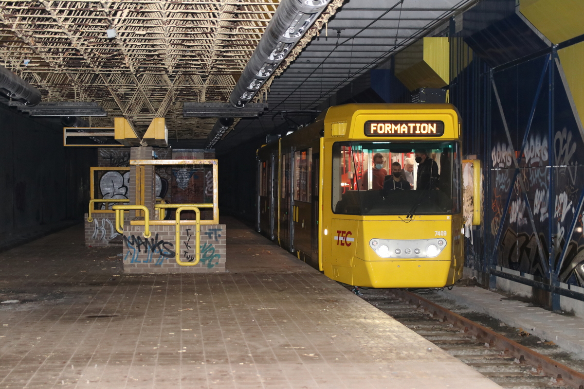 Шарлеруа — Excursion with the renovated 7409 and the original 7414 to and along the unused metro (20/02/2022); Шарлеруа — Станции и инфраструктура (неиспользуемые)