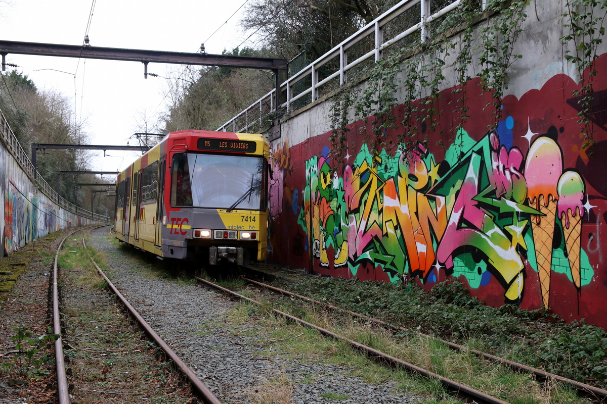 Шарлеруа — Excursion with the renovated 7409 and the original 7414 to and along the unused metro (20/02/2022); Шарлеруа — Станции и инфраструктура (неиспользуемые)