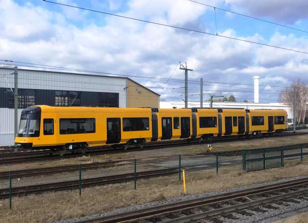 Дрезден, Alstom NGT DX DD № 2902; Дрезден — Новые трамвайные вагоны «Бомбардье NGT DX DD»; Баутцен — Производство трамвайных вагонов