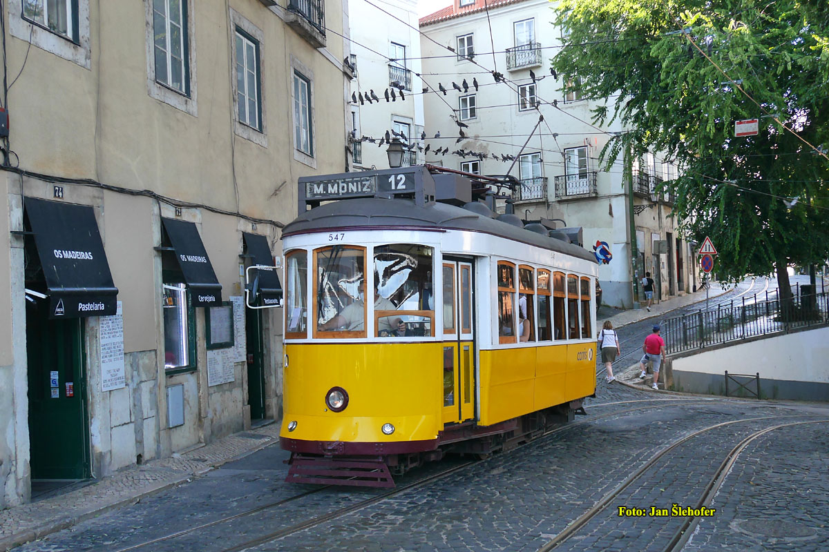 Lisbon, Carris 2-axle motorcar (Remodelado) # 547