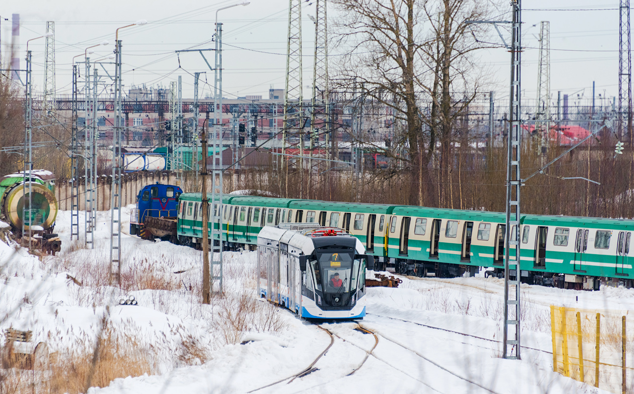 Санкт-Петербург — Метрополитен — Подвижной состав — 81-722/723/724 «Юбилейный»; Санкт-Петербург — Новые вагоны ПКТС; Санкт-Петербург — Разные фотографии