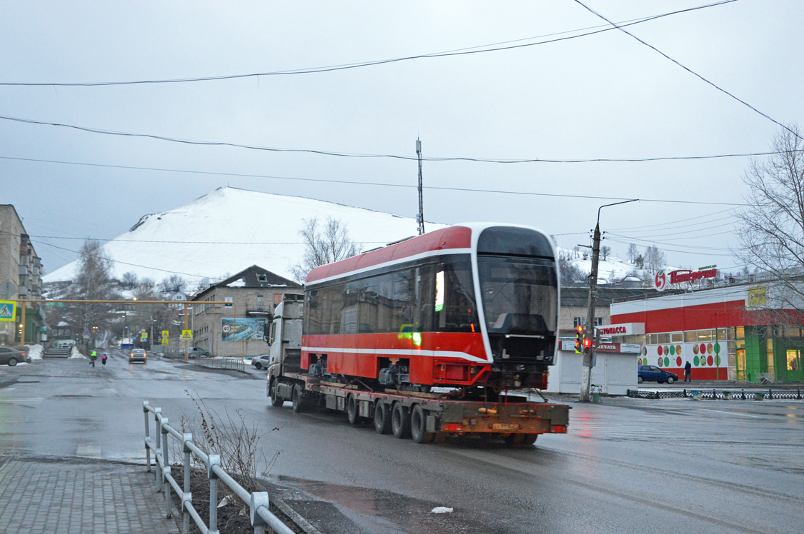 Усть-Катав — Трамвайные вагоны для Таганрога