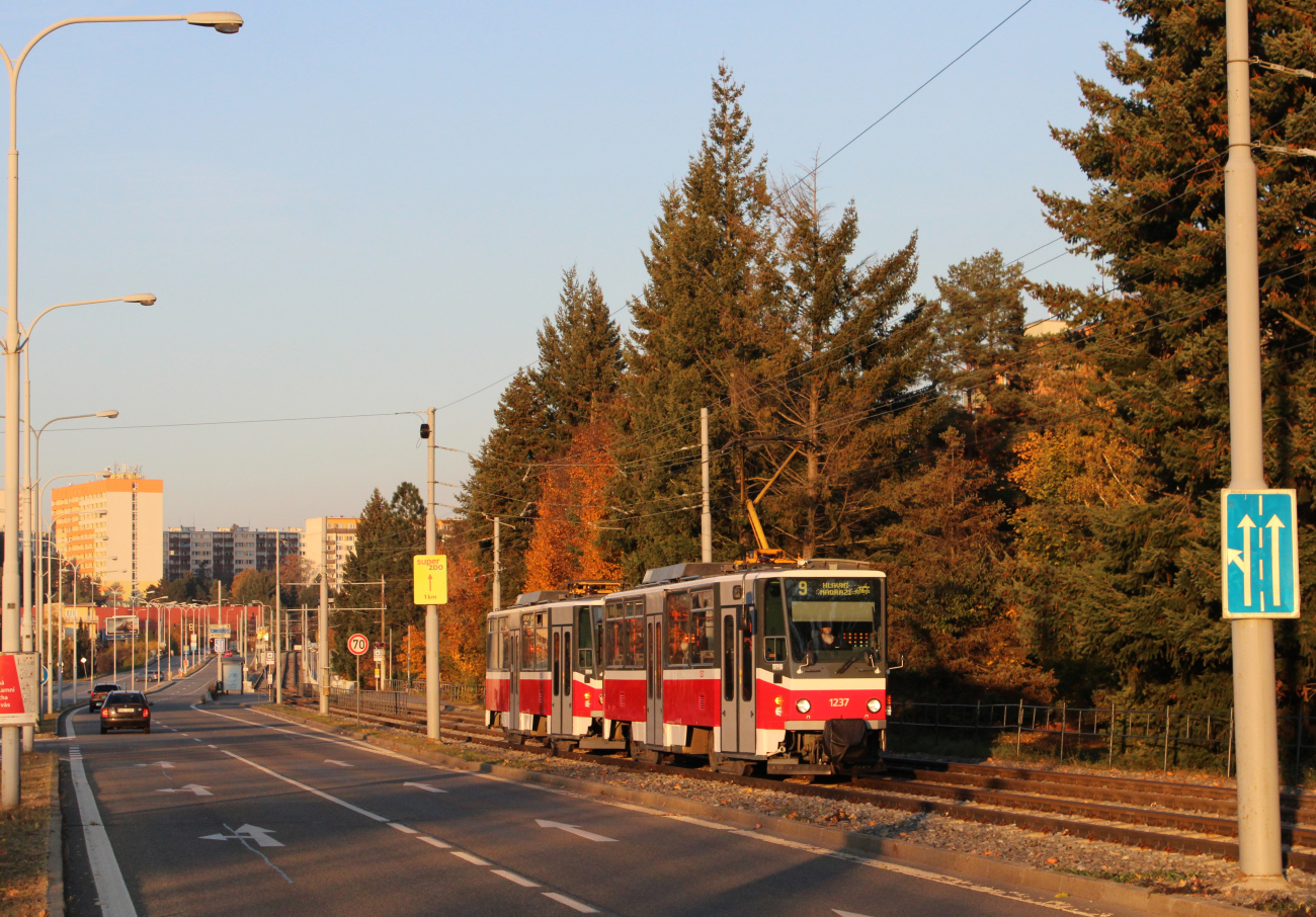 Brno, Tatra T6A5 č. 1237