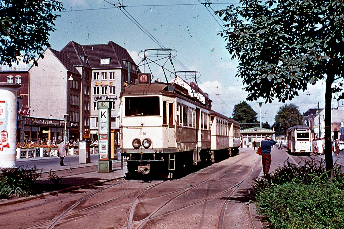 Düsseldorf, 4-axle motor car # 1001; Krefeld — Old Photos