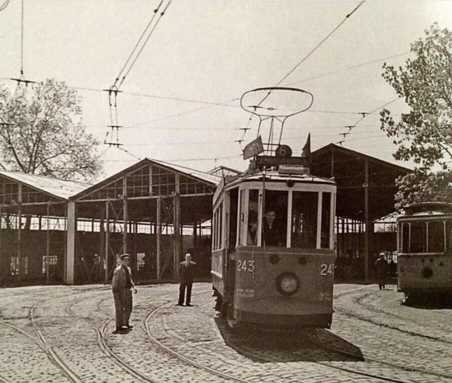 Стамбул, Двухосный моторный Franco-Belge № 243; Стамбул — Исторические фотографии — Трамвай в азиатской части города (1928-1966)