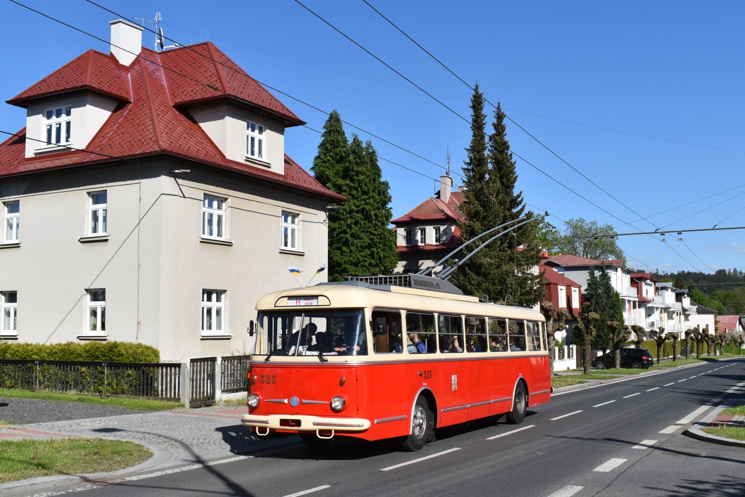 Пльзень, Škoda 9TrHT26 № 323; Марианске-Лазне — Троллейбусы из других городов