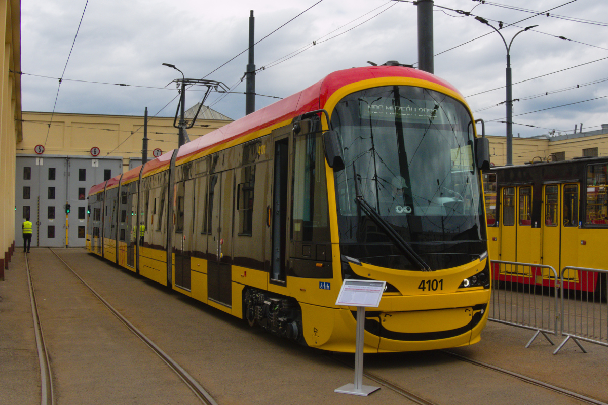 Warszawa, Hyundai Rotem 141N Nr 4101; Warszawa — Noc Muzeów