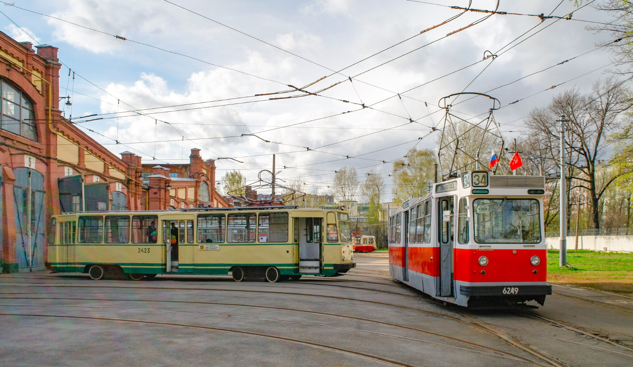 Санкт-Петербург, ЛМ-68М № 2423; Санкт-Петербург, ЛМ-68 № 6249