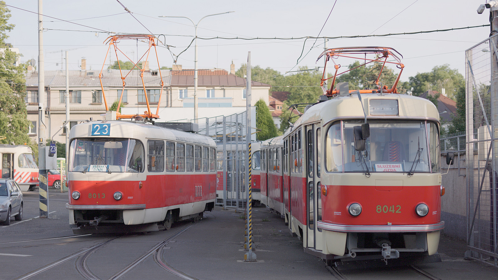 Praha, Tatra T3M č. 8013; Praha, Tatra T3M č. 8042