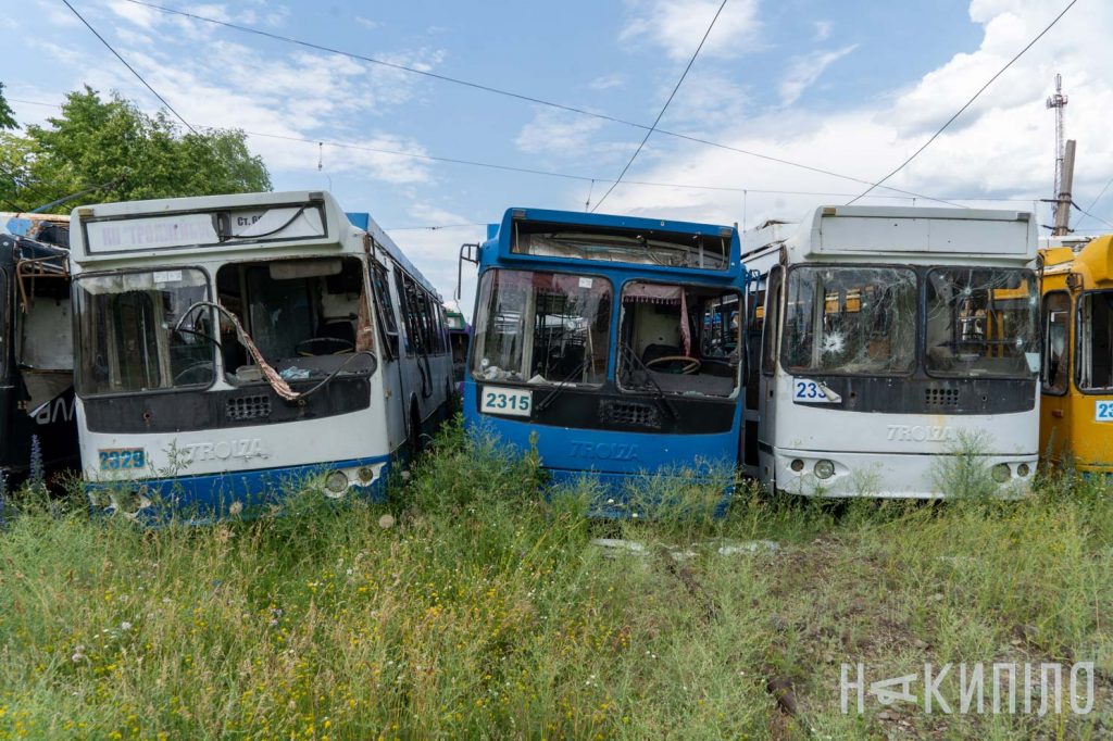 Kharkiv, ZiU-682G-016.02 # 2329; Kharkiv, ZiU-682G-016.02 # 2315; Kharkiv, ZiU-682G-016.02 # 2330; Kharkiv — Aftermath of Military Action — 02-06.2022; Kharkiv — Aftermath of Bombardments of Saltovskoe Tram Depot