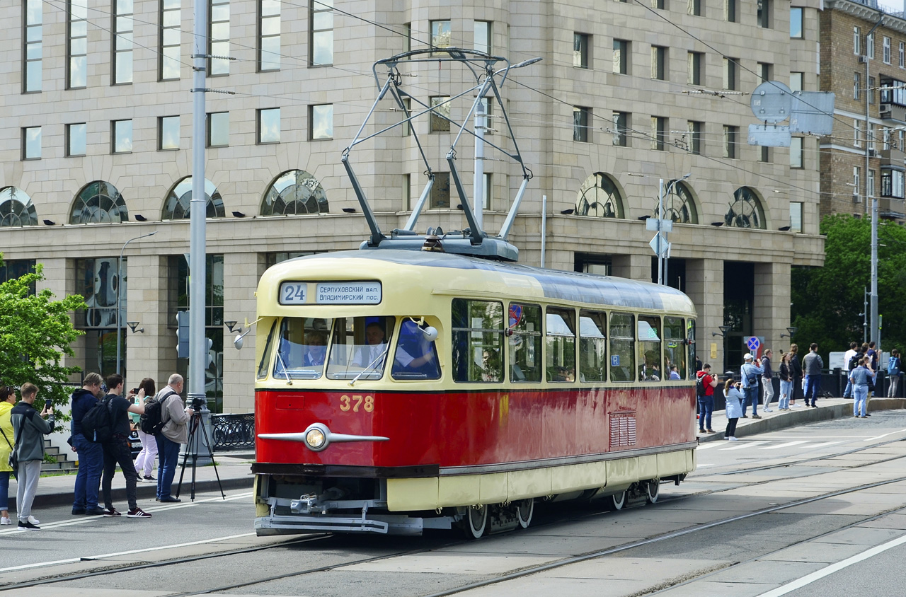 Moscou, Tatra T2SU N°. 378; Moscou — Retro transport parade on June 4, 2022