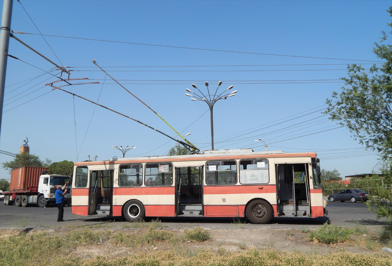 Ереван, Škoda 14Tr02/6 № 10