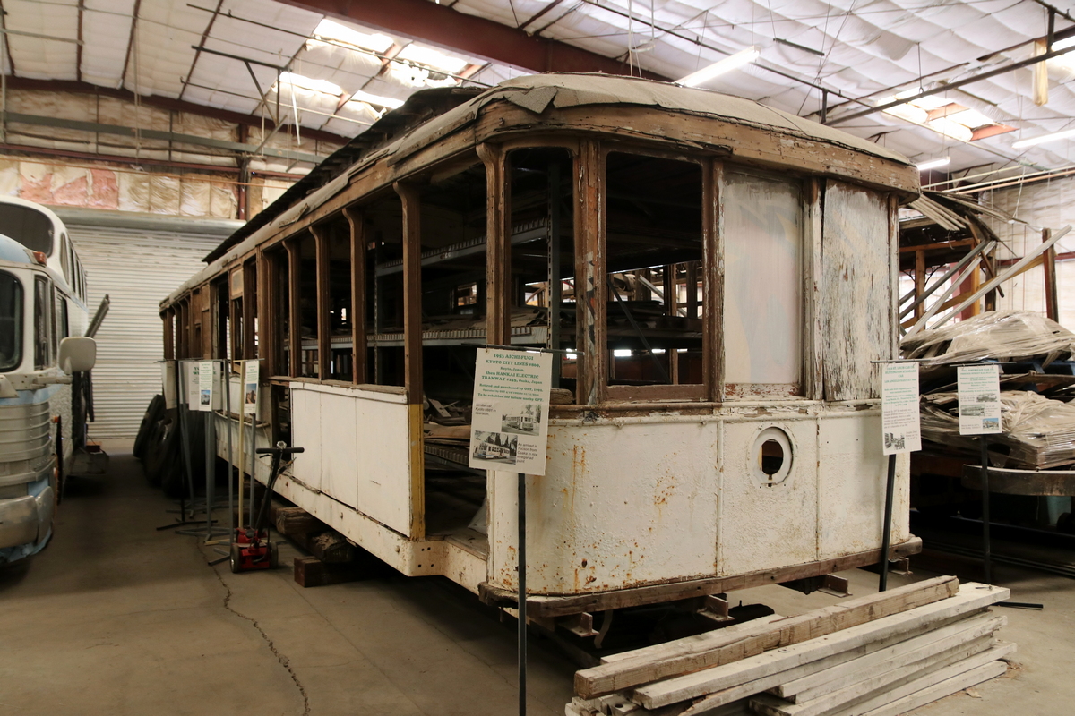 Tucson, American LARy Type B-1 č. 860; Tucson — Old Pueblo Trolley Collection