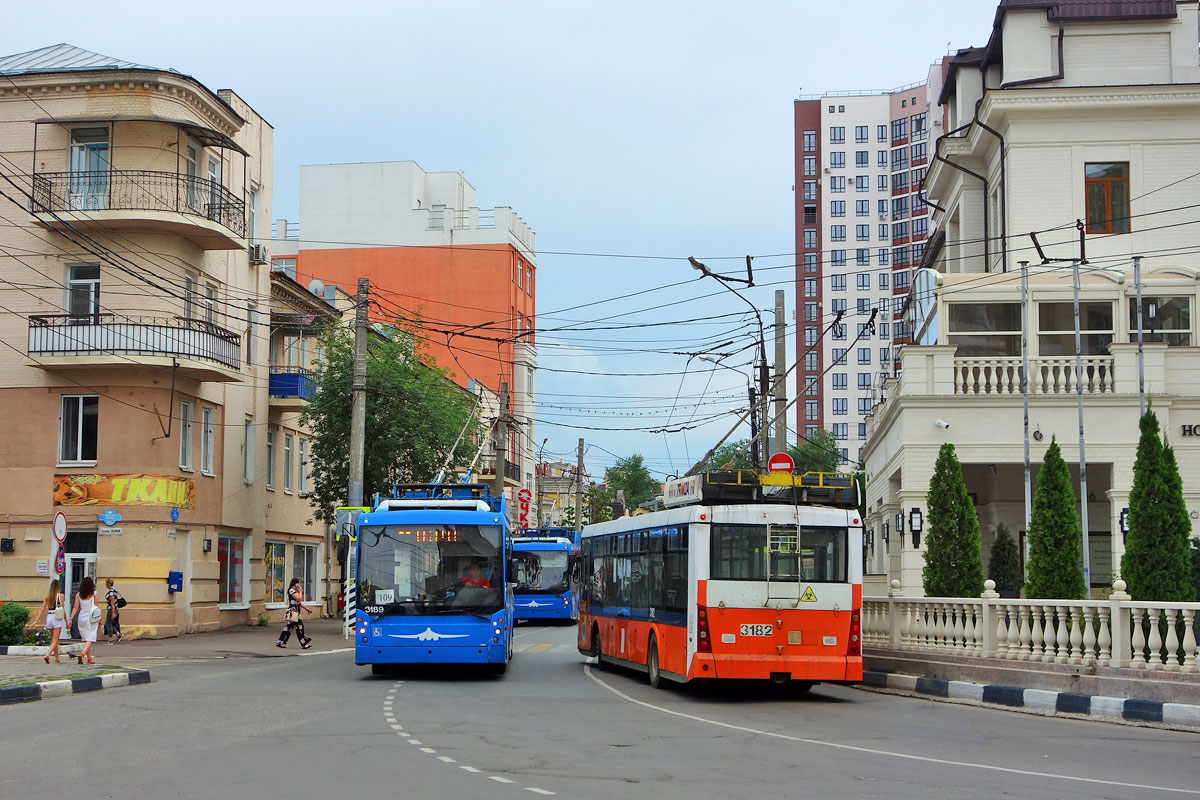 Энгельс, Тролза-5265.00 «Мегаполис» № 3189; Энгельс, Тролза-5265.00 «Мегаполис» № 3182