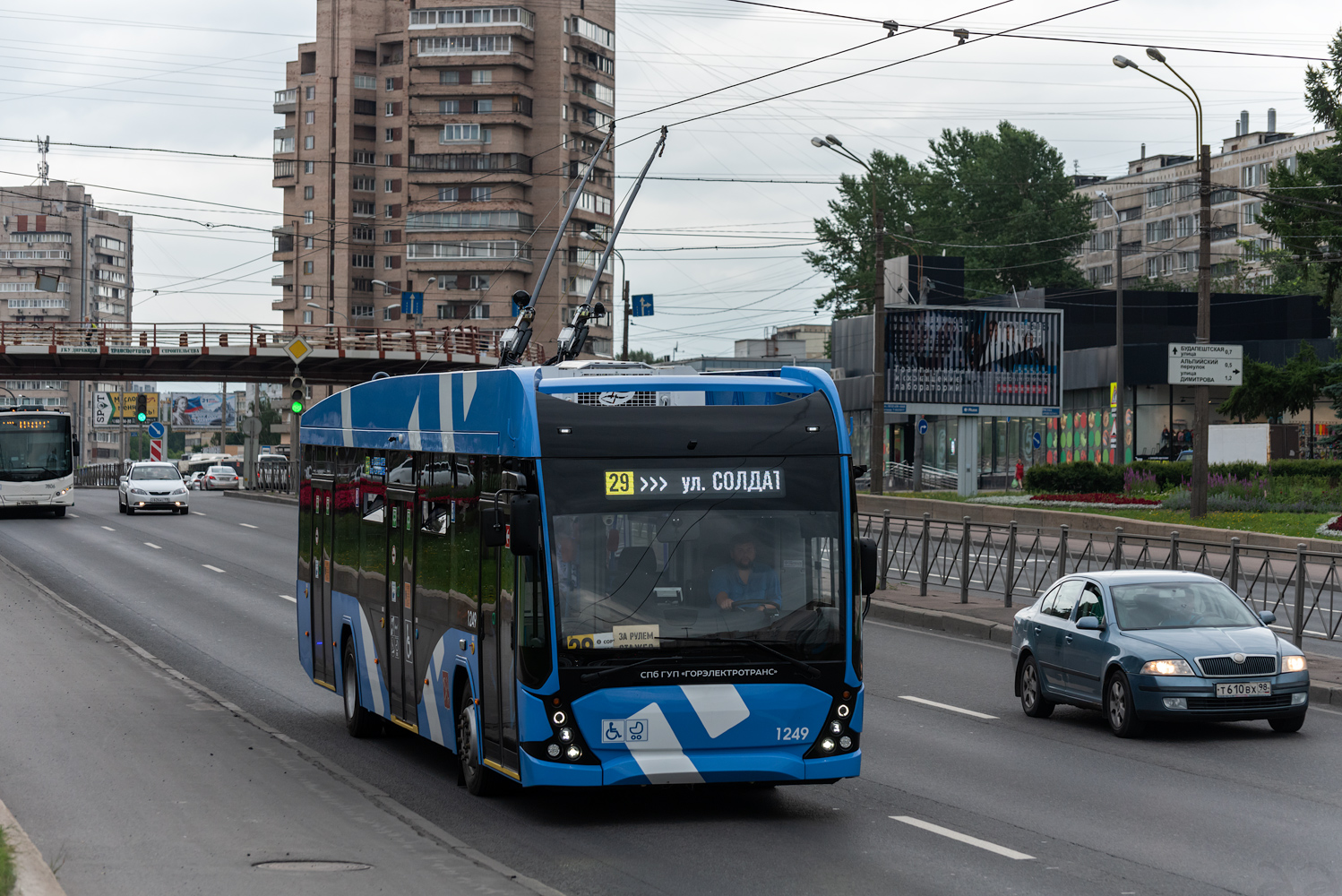 Лазурные автобусы в Петербурге представляют опасность: их собираются снять с мар