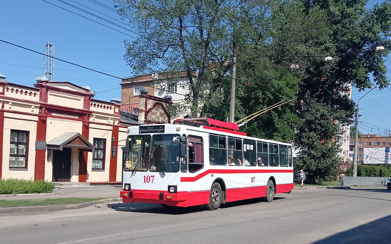 Полтава, ЮМЗ Т2 № 107