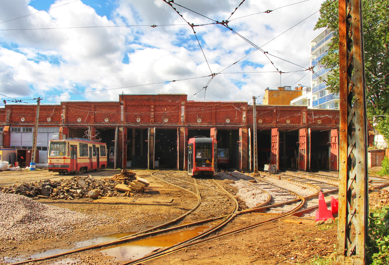 St Petersburg, LM-68M3 nr. 3502; St Petersburg, 71-134K (LM-99K) nr. 3321; St Petersburg — Track repairs; St Petersburg — Tramway depot # 3