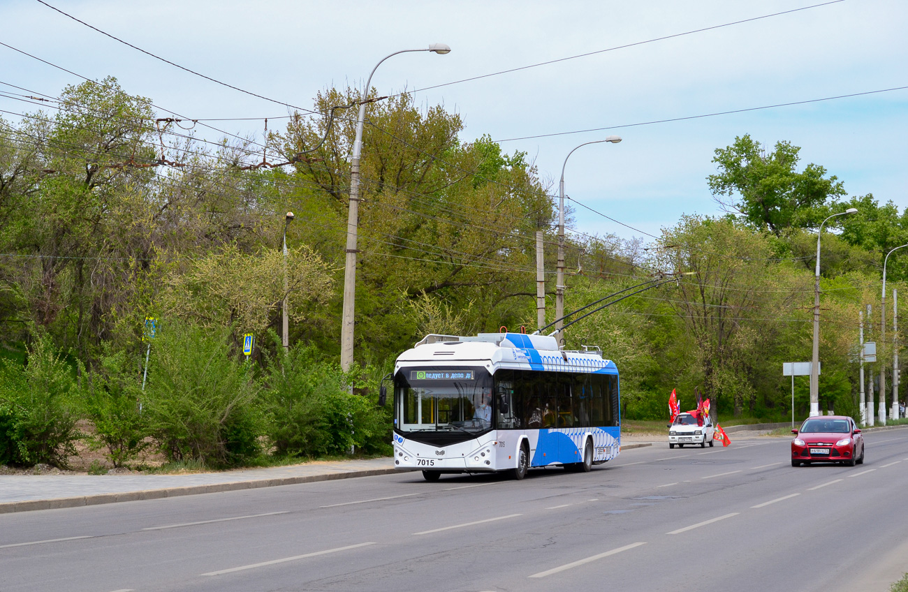 Волгоград, БКМ 32100D № 7015