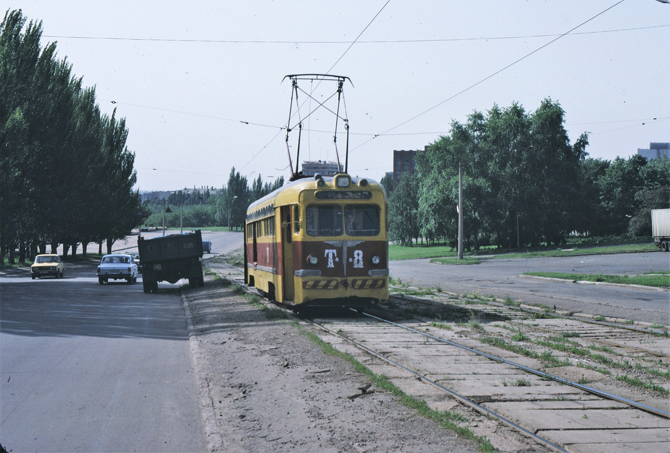 Донецк, МТВ-82 № Т-8; Донецк — Фотографии Matti и Томаса Фишера — 06.1992