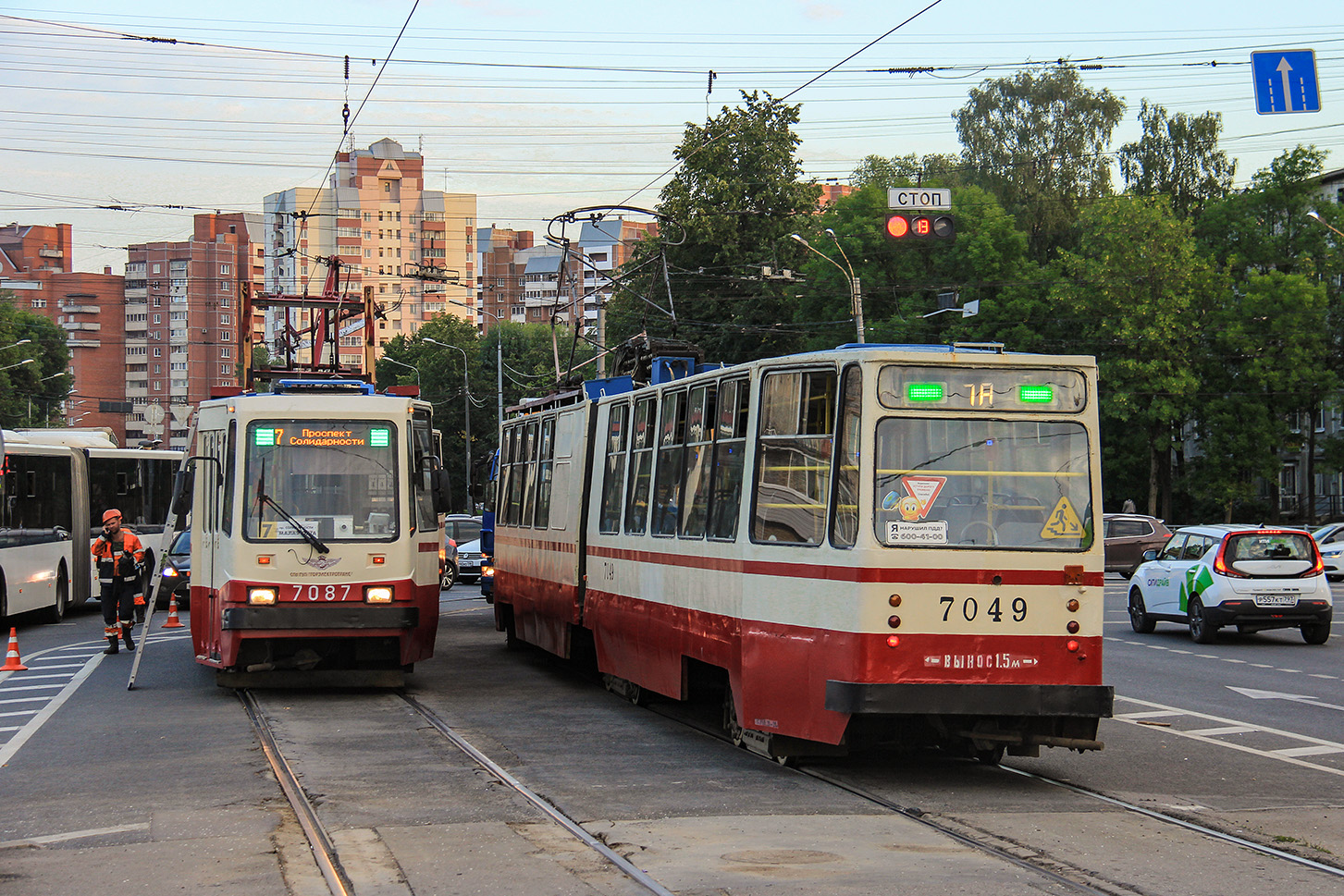 Санкт-Петербург, ЛВС-86К № 7087; Санкт-Петербург, ЛВС-86К № 7049