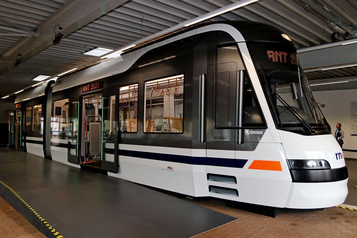 Рейн-Неккар — Presentation of the mock-up of the new tram (Škoda 36T ForCity Smart).