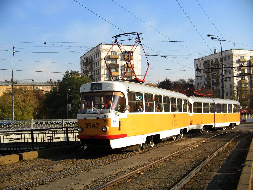 Москва, Tatra T3SU № 3942