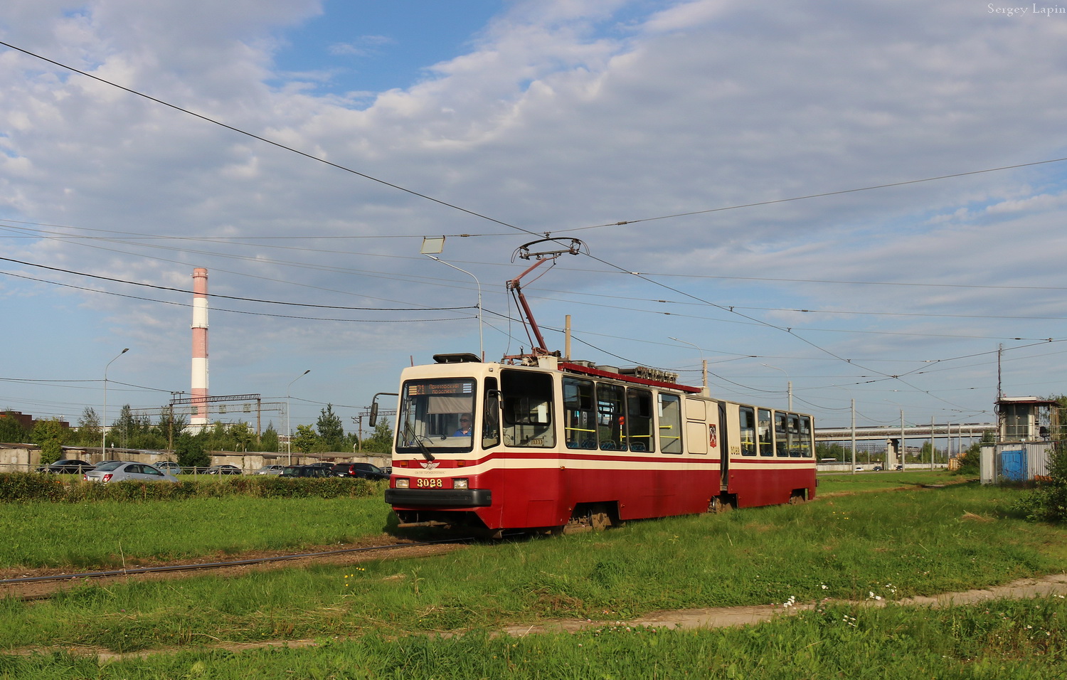 Движение 21 трамвая. Трамвайный вагон 71-142 (ЛВС-2019). Трамвай 36. Трамвай 21. Трамвай ЛВС.