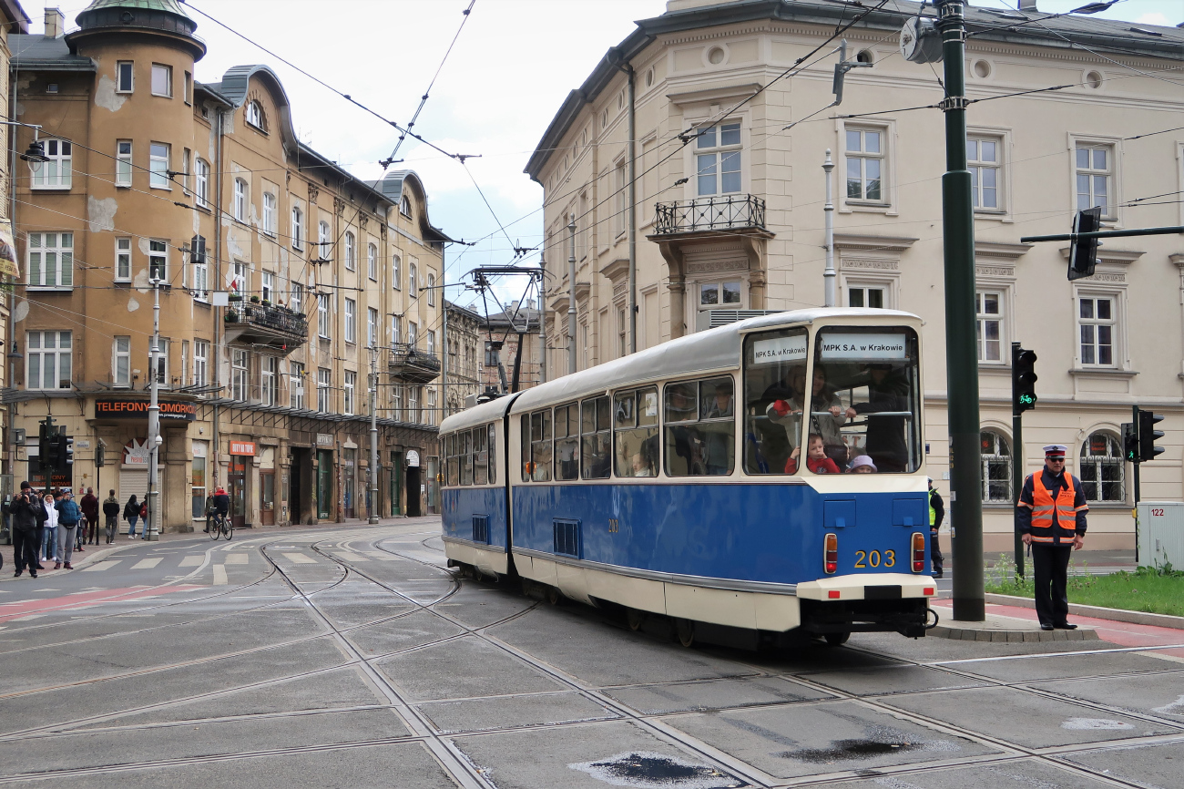 Краков, Konstal 102N № 203; Краков — Парад исторических и современных трамваев 2022