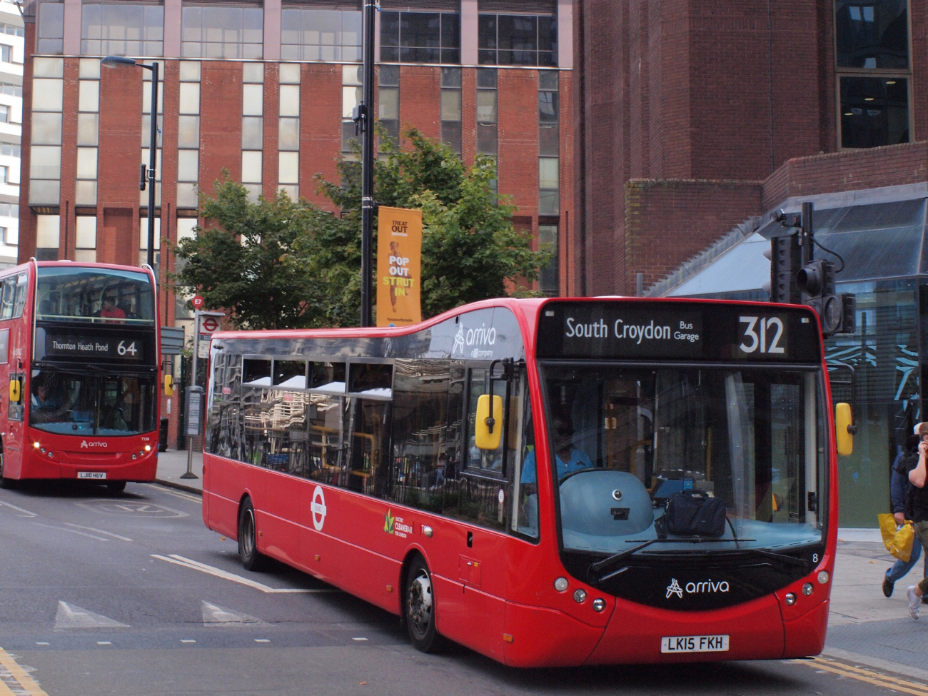 Лондон, Optare Metrocity EV № EMC008