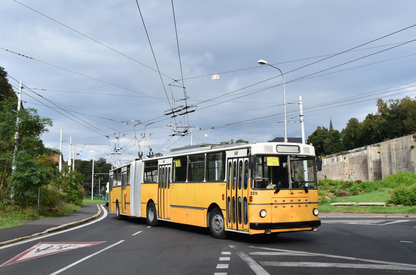 Pardubice, Sanos-Škoda S200Tr Nr. 329; Teplice — Trolleybuses of other cities • Trolejbusy z jiných měst