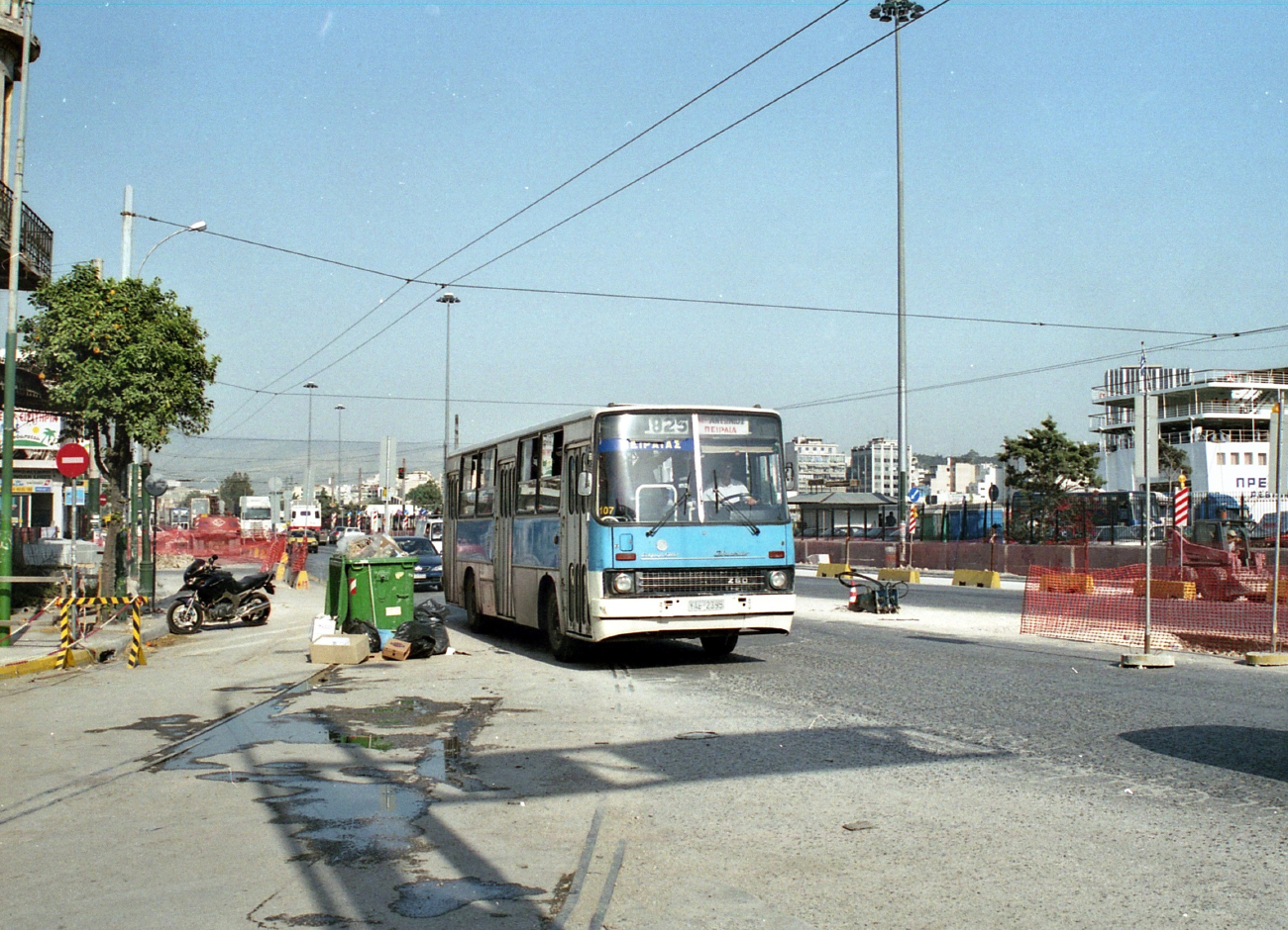 Афины — Трамвай — линия интерурбана Пирей–Перама; Афины — Троллейбусы – линии и инфраструктура