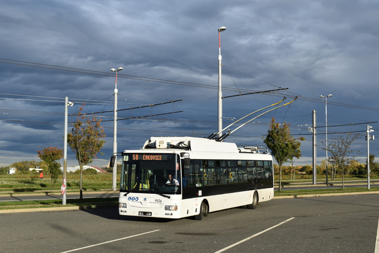 Прага, Škoda 30Tr SOR № 9506; Прага — 50 лет спустя – покатушки на троллейбусах и начало регулярной эксплуатации 58 маршрута