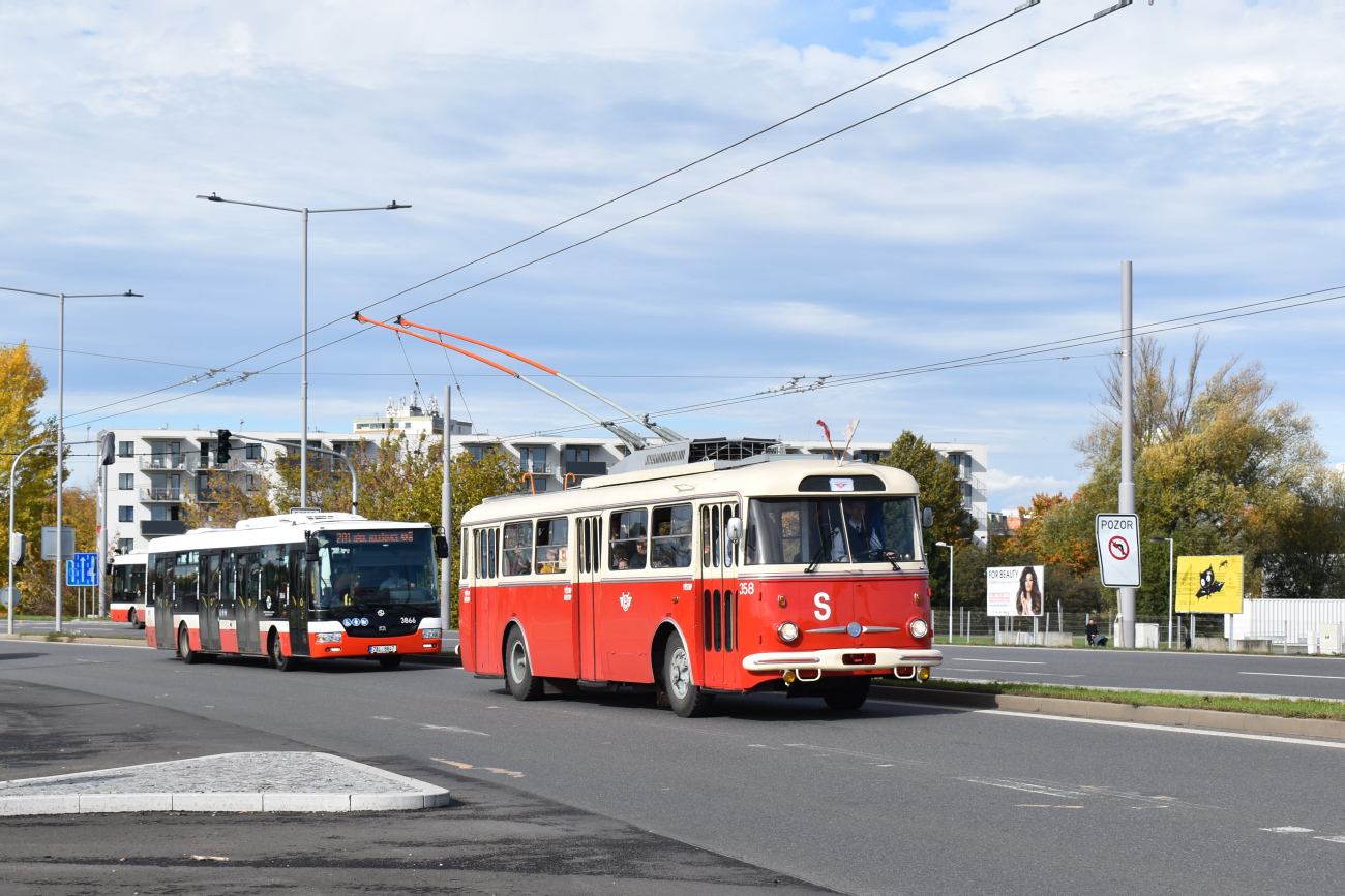 Пардубице, Škoda 9TrHT28 № 358; Прага — 50 лет спустя – покатушки на троллейбусах и начало регулярной эксплуатации 58 маршрута