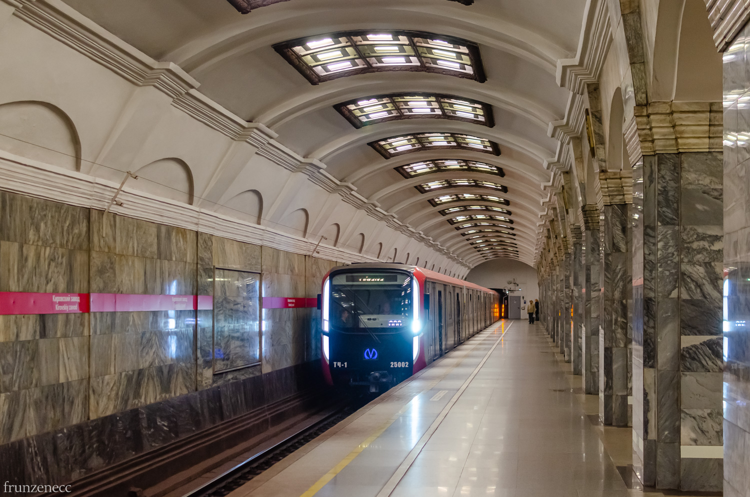 поезд метро балтиец санкт петербург