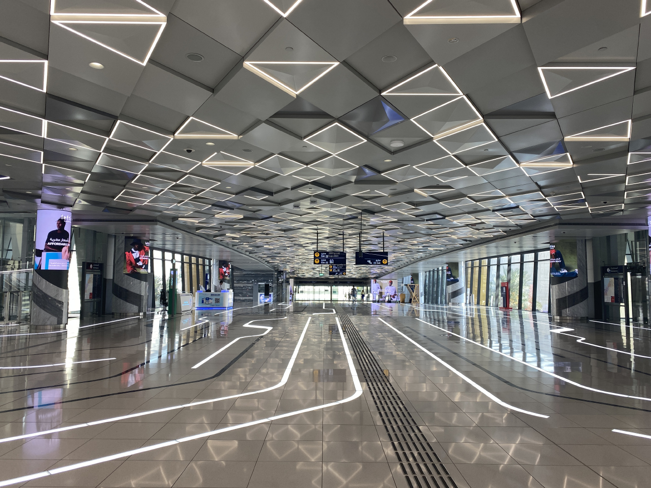 Дубай — Метрополитен — Route 2020; Дубай — Метрополитен — Станции