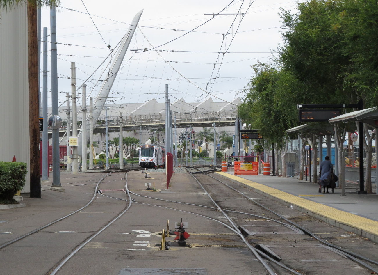 Сан-Диего, Siemens S70 LRV № 4017; Сан-Диего — San Diego Trolley депо; Сан-Диего — Трамвайные линии и инфраструктура
