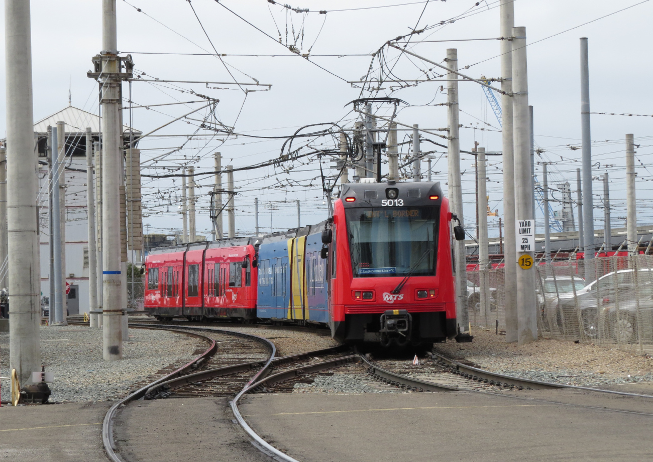 Сан-Диего, Siemens S700 LRV № 5013; Сан-Диего — San Diego Trolley депо; Сан-Диего — Трамвайные линии и инфраструктура