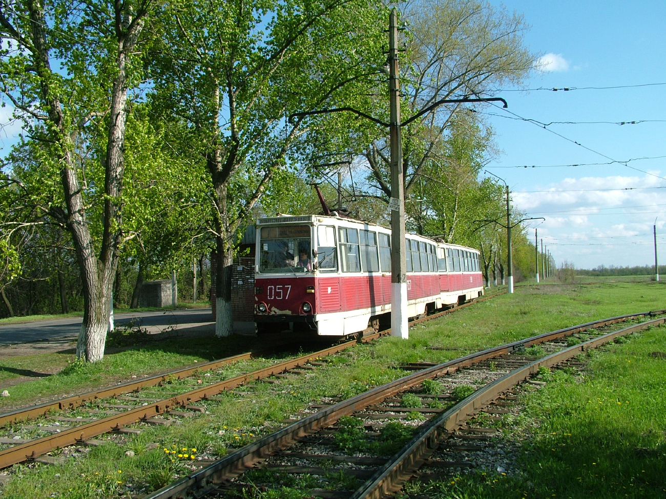 Avdeyevka, 71-605 (KTM-5M3) № 057; Avdeyevka, 71-605 (KTM-5M3) № 058; Avdeyevka — Lines and Infrastructure