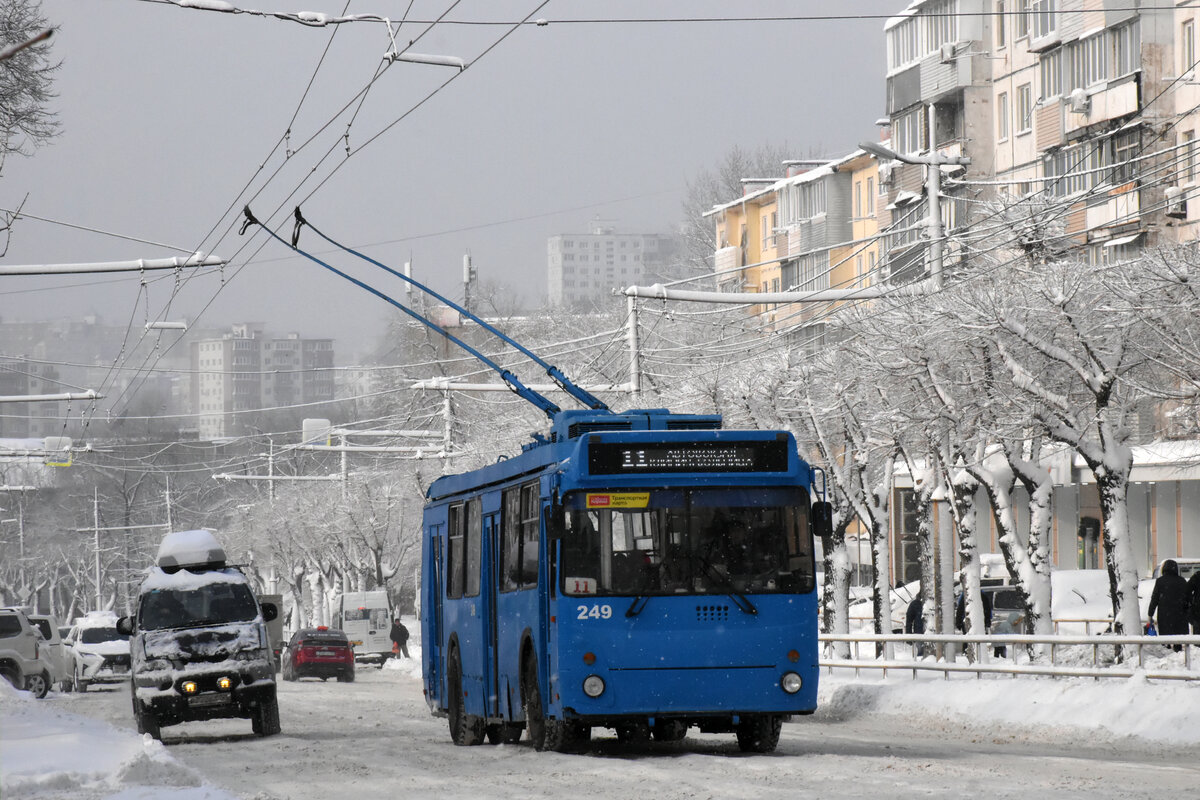 Владивосток, ЗиУ-682Г-016.02 № 249; Владивосток — Снегопады