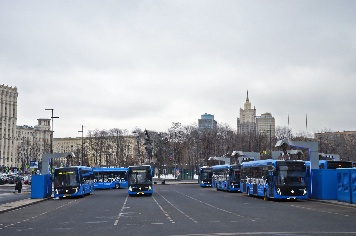 Moskau — Electric power service — Charging stations; Moskau — Terminus stations