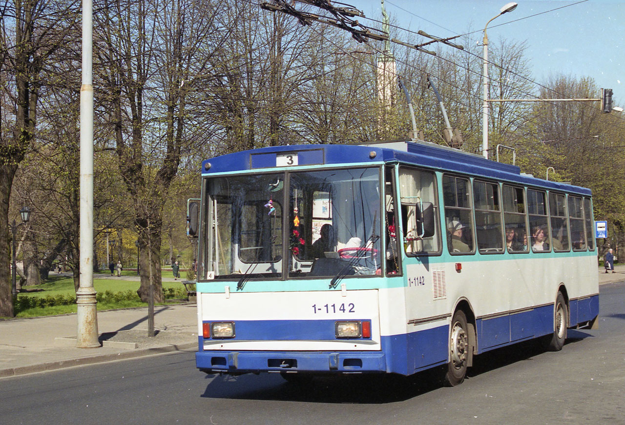 Рига, Škoda 14Tr02 № 1-1142